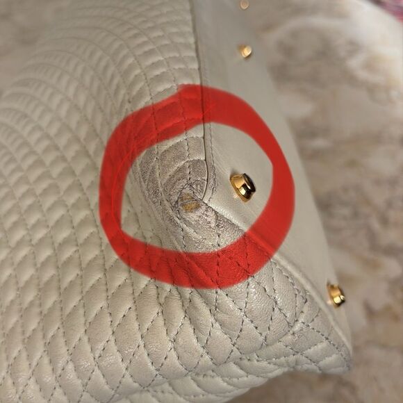 Bally Vintage Quilted Leather Shoulder Bag with Tassel Strap Chain Authentic - Picture 16 of 17